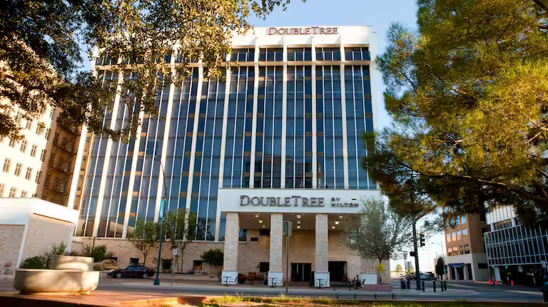 DoubleTree by Hilton Hotel Midland Plaza
